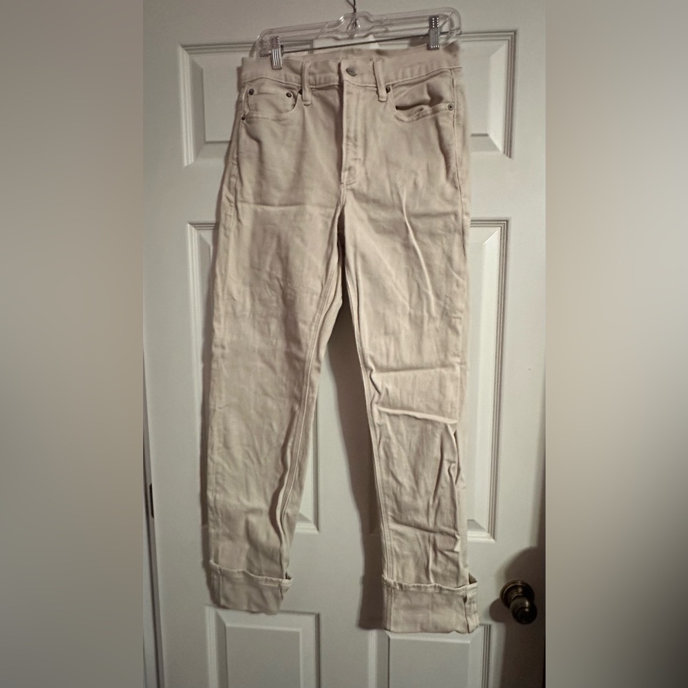 American Eagle Outfitters Women’s Cream Denim pants size 6 XLong